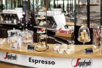 Präsentation einer Kaffeetheke. Foto: Hubert Europa Service