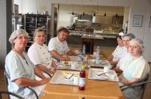 Vollbiologisches Essen im Kinderkrankenhaus St. Marien Das Küchenteam von St. Marien bei der Frühstückspause