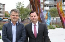 Veredelung der Logistik bei Huuskes Verkaufsleiter Rochère Varenbrink und Deutschland-Direktor Alexander Hagen von Huuskes.