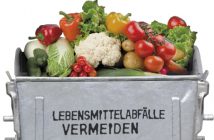 Lebensmittelverschwendung: Kommt Wegwerfgesetz in NRW? Abfalltonne mit Lebensmitteln
