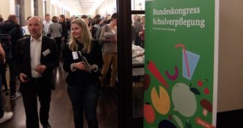 DGE-Studie: Nur vier Cent machen den Unterschied Großer Andrang herrschte beim Bundeskongress Schulverpflegung