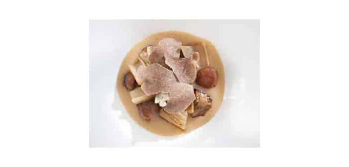 Creme aus Süßkartoffeln, Topinambur, Kastanien, Karden und Sauermilch